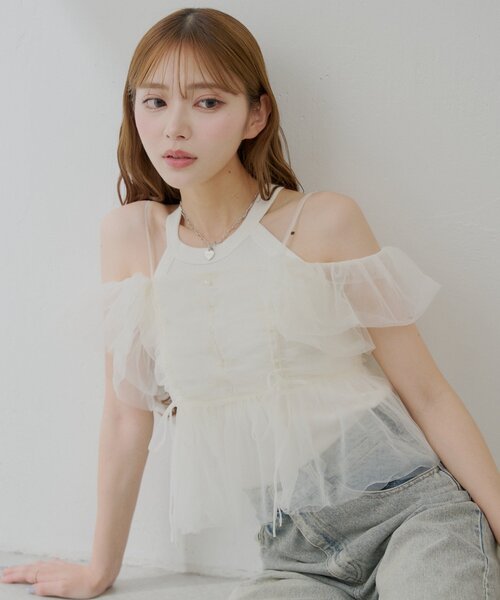 Chico(チコ)の「フリルデザインチュールブラウス(シャツ/ブラウス・レディース・ピンク/ホワイト/ブルー/チャコールグレー・FREE)」の2枚目の写真