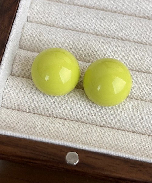 tood.(トード)の「【tood.】パステルカラーボールピアス(ピアス(両耳用)・レディース・ブルー/イエロー/パープル/オレンジ/グリーン/ピンク/コーラル・FREE)」の15枚目の写真