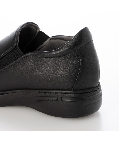 Atelier（アトリエ）の「【3E】【レイン対応】切り替えデザインスリッポンシューズ（スリッポン・レディース・ダークブラウン/ブラック・24.5cm/24cm/23.5cm/23cm/22.5cm/22cm）」の11枚目の写真