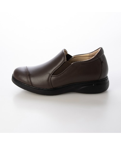 Atelier（アトリエ）の「【3E】【レイン対応】切り替えデザインスリッポンシューズ（スリッポン・レディース・ダークブラウン/ブラック・24.5cm/24cm/23.5cm/23cm/22.5cm/22cm）」の10枚目の写真