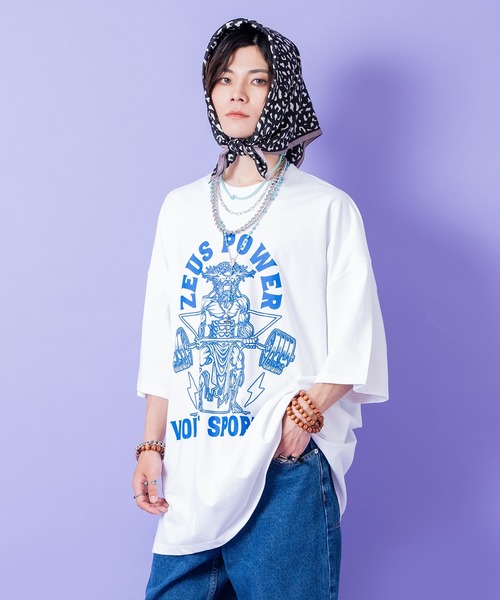 a.p.o.v.（エーピーオービー）の「a.p.o.v. アメカジライクコミカルゼウス＆ロゴオーバーサイズTシャツ（Tシャツ/カットソー・メンズ・ネイビー/ブラック/ホワイト・ONESIZE）」の2枚目の写真