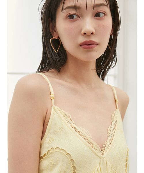フラワーエンブロイダリーマキシワンピース（ワンピース