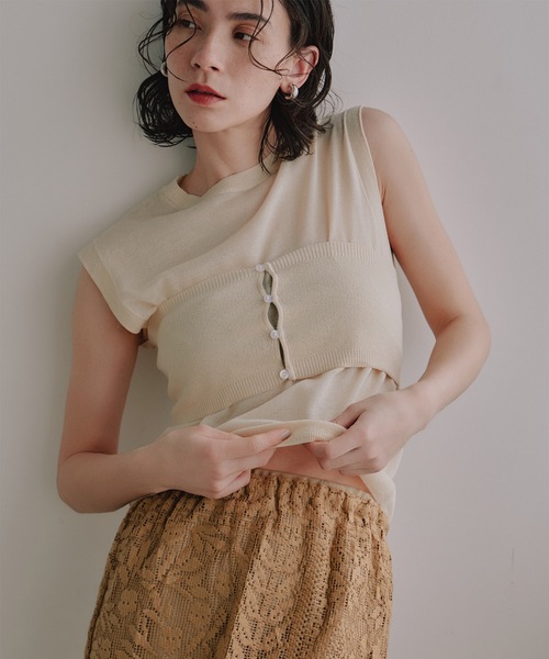 TENTO（テント）の「ビスチェ付 フレアカフスリブタートルニット