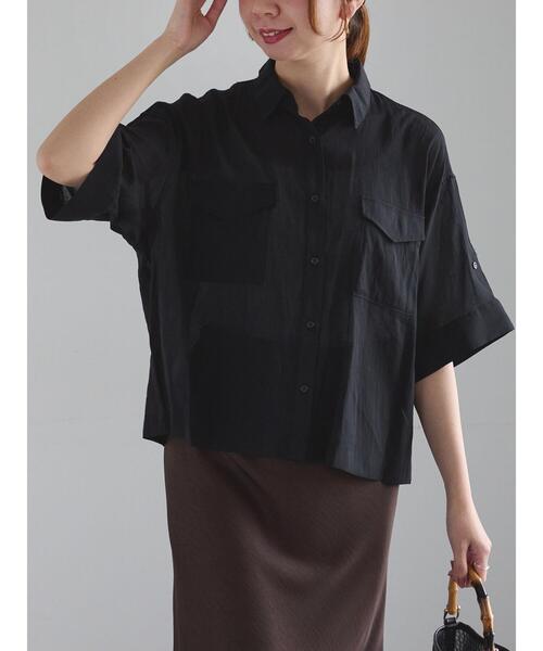 Te chichi（テチチ）の「ハーフスリーブWポケットシアーシャツ（シャツ/ブラウス・レディース・カーキ/ベージュ/ブラック・F）」の2枚目の写真