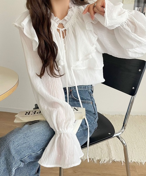 mily bilet(ミウィビレット)の「【mily bilet】ふんわりシルエットが魅せる、上品フェミニンスタイル。前後2WAYピコレース使いフリル襟コットンボイルブラウス(シャツ/ブラウス・レディース・オフホワイト/ブラック/ブラウン・X-LARGE/SMALL/MEDIUM/LARGE)」の19枚目の写真