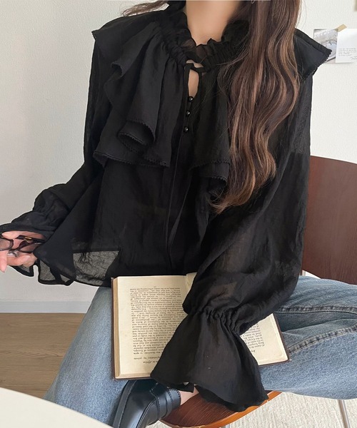 mily bilet(ミウィビレット)の「【mily bilet】ふんわりシルエットが魅せる、上品フェミニンスタイル。前後2WAYピコレース使いフリル襟コットンボイルブラウス(シャツ/ブラウス・レディース・オフホワイト/ブラック/ブラウン・X-LARGE/SMALL/MEDIUM/LARGE)」の22枚目の写真