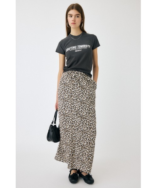 MOUSSY（マウジー）の「CRINKLED SATIN スカート（スカート・レディース・オフホワイト/ブラック/ブラウン系その他・1/2）」の7枚目の写真