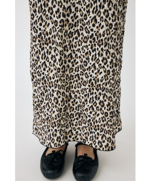 MOUSSY（マウジー）の「CRINKLED SATIN スカート（スカート・レディース・オフホワイト/ブラック/ブラウン系その他・1/2）」の15枚目の写真