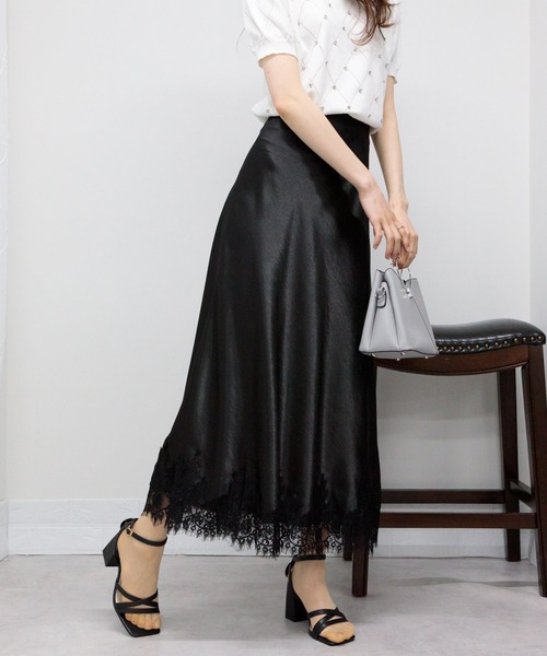 セール】裾レース サテンフレアロングスカート（スカート）｜pumpkin