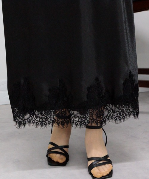 黒のフレアスカート レースの裾付き 黒 フレアスカート レースの裾 パニエ