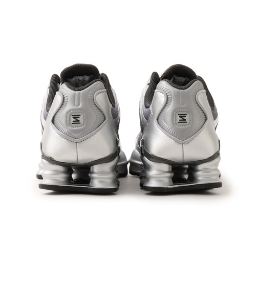 NIKE(ナイキ)の「NIKE SHOX TL PRINT / ナイキ ショックス TL プリント 【SP】(スニーカー・メンズ・シルバー・23.0cm)」の5枚目の写真