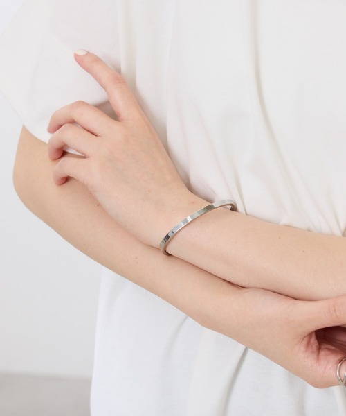 PAPILLONNER（パピヨネ）の「【OT】ステンレスバングル（バングル/リストバンド・レディース・ゴールド/シルバー・FREE）」の8枚目の写真