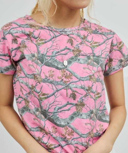 atmos pink(アトモスピンク)の「atmos pink Real Tree Camouflage T-Shirt / アトモス ピンク リアル ツリー カモフラージュ ティーシャツ(Tシャツ/カットソー・レディース・ピンク系その他/ブラウン系その他・M/S)」の5枚目の写真
