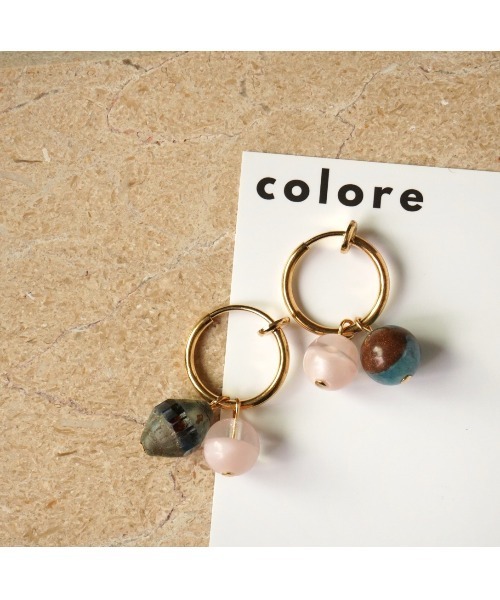 tone(トーン)の「【colore】チェコビーズとカラーストーンの2wayフープイヤリング(MA)(イヤリング・レディース・ピンク系その他・FREE)」の3枚目の写真