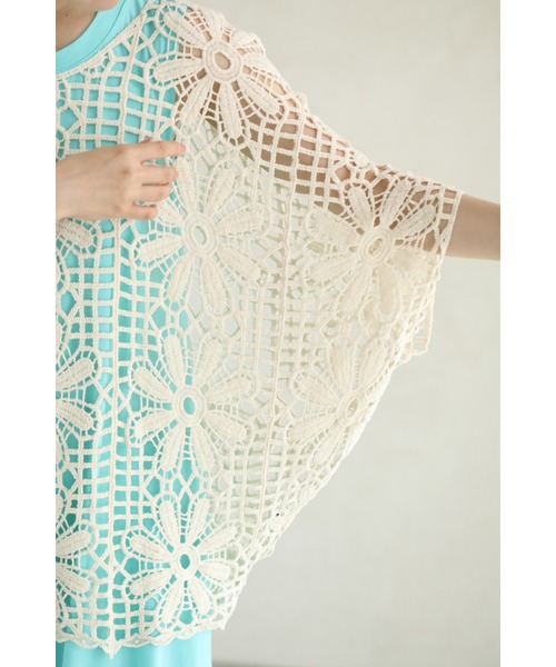 cawaii(カワイイ)の「連なる花のドルマンクロシェプルオーバートップス(Tシャツ/カットソー・レディース・ベージュ・FREE)」の17枚目の写真