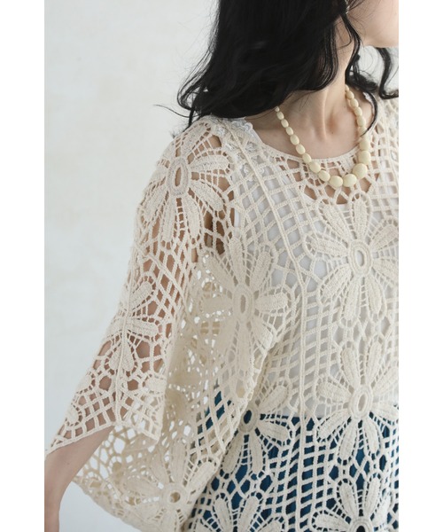 cawaii(カワイイ)の「連なる花のドルマンクロシェプルオーバートップス(Tシャツ/カットソー・レディース・ベージュ・FREE)」の13枚目の写真