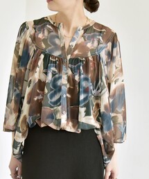 quaranciel:〈洗濯機可能〉シアー フラワー プリント ノーカラー ヨーク シャツ ブラウス
