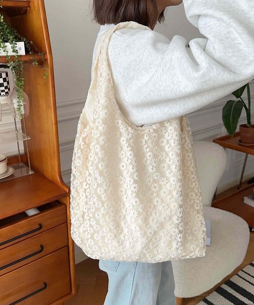 VIBGYOR(ヴィブジョー)の「Liaa/シアー花柄 メッシュ トートバッグ A18669(トートバッグ・レディース・その他1/その他2・FREE)」の2枚目の写真