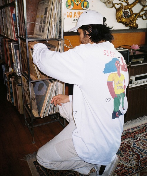THINGS THAT MATTER(シングス ザット マター)の「TUA PEN NOT × LONG T-SHIRT / トゥアペンノットロングTシャツ(Tシャツ/カットソー・レディース・ホワイト/チャコールグレー/イエロー・1/2)」の9枚目の写真