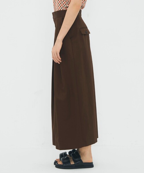 caban（キャバン）の「コットンギャバジン 2タックロングスカート（スカート・レディース・ダークブラウン/ベージュ/ネイビー・XS/S）」の6枚目の写真
