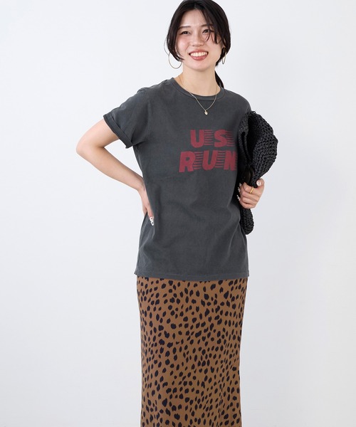 REMI RELIEF（レミレリーフ）の「【REMI RELIEF】別注- "US RUN"SP加工ロゴT-shirt（Tシャツ/カットソー・レディース・ブラック/オフホワイト・FREE）」の16枚目の写真
