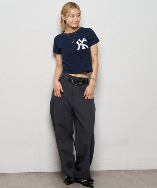 WHO'S WHO gallery（フーズフーギャラリー）の「KOOKYN KYロゴTEE（Tシャツ/カットソー・メンズ・バーガンディー/ホワイト/ブラック/ネイビー・SMALL/MEDIUM/LARGE/X-SMALL）」の5枚目の写真