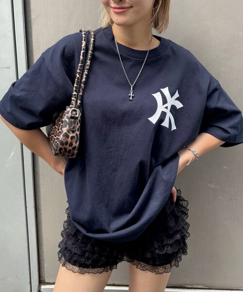 WHO'S WHO gallery（フーズフーギャラリー）の「KOOKYN KYロゴTEE（Tシャツ/カットソー・メンズ・バーガンディー/ホワイト/ブラック/ネイビー・SMALL/MEDIUM/LARGE/X-SMALL）」の12枚目の写真