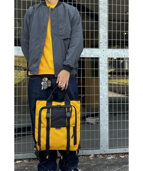 master-piece（マスターピース）の「master-piece / squared バックパック / No.224101（バックパック/リュック・メンズ・ブラック/イエロー・FREE）」の2枚目の写真