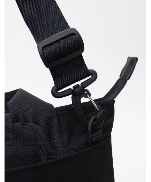 master-piece（マスターピース）の「master-piece / squared バックパック / No.224101（バックパック/リュック・メンズ・ブラック/イエロー・FREE）」の6枚目の写真