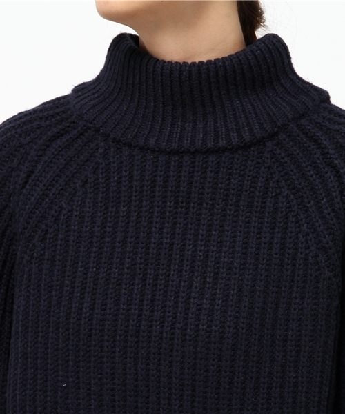 URBAN RESEARCH（アーバンリサーチ）の「UR 畦ボリュームニット（ニット/セーター・レディース・グレー/ネイビー・FREE）」の7枚目の写真