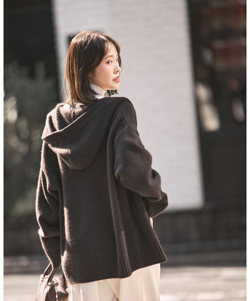 Noble(ノーブル)の「YAKフーディーカーディガン(カーディガン/ボレロ・レディース・チャコールグレー/ホワイト系その他・FREE)」の16枚目の写真