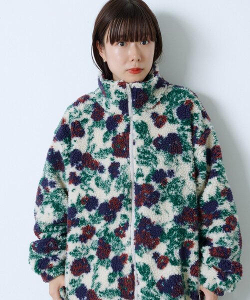 WHIMSIC(ウィムジック)の「【UNISEX】レトロフローラルパターンボアジャケット(ブルゾン・レディース・ホワイト/ブラウン・FREE)」の2枚目の写真