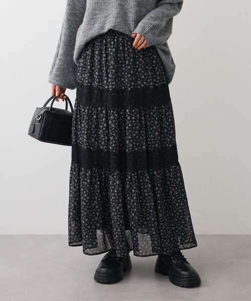 Green　Parks（グリーンパークス）の「レースドッキング花柄ティアードスカート（スカート・レディース・ブラック/イエロー・FREE）」の2枚目の写真
