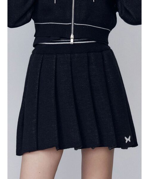 EMODA（エモダ）の「プリーツニットミニスカート（スカート・レディース・グレー/ブラック/ネイビー・FREE）」の2枚目の写真