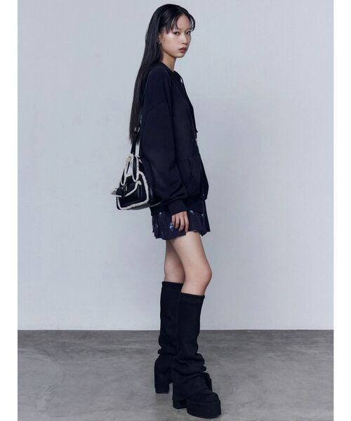 EMODA（エモダ）の「プリーツニットミニスカート（スカート・レディース・グレー/ブラック/ネイビー・FREE）」の12枚目の写真