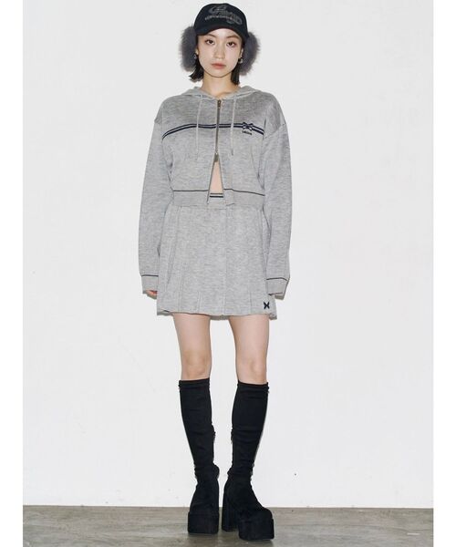 EMODA（エモダ）の「プリーツニットミニスカート（スカート・レディース・グレー/ブラック/ネイビー・FREE）」の19枚目の写真