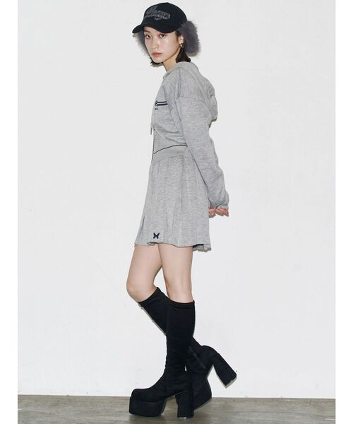 EMODA（エモダ）の「プリーツニットミニスカート（スカート・レディース・グレー/ブラック/ネイビー・FREE）」の20枚目の写真