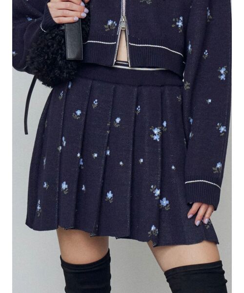 EMODA（エモダ）の「プリーツニットミニスカート（スカート・レディース・グレー/ブラック/ネイビー・FREE）」の22枚目の写真