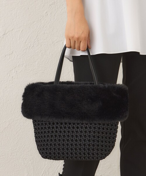 TO BE CHIC（トゥー ビー シック）の「フェイクファーコンビバスケット（ハンドバッグ・レディース・ブラック/ピンク系その他2・FREE）」の3枚目の写真
