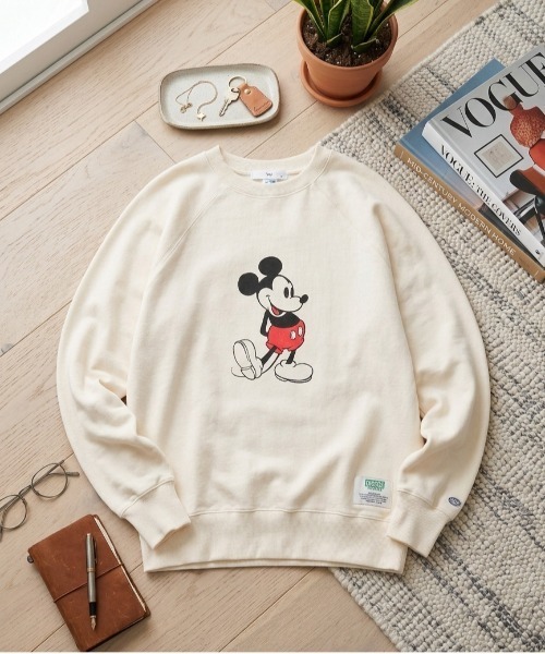Disney(ディズニー)の「【DISCUS ATHLETIC/ディスカス アスレチックXDISNEY/ディズニー】レトロミッキープリントコラボ裏毛スウェット(スウェット・レディース・グレー系その他2/グレー系その他3/グレー系その他4/ホワイト系その他3/ホワイト系その他2/ホワイト系その他4/ホワイト/杢グレー・MEDIUM/LARGE)」の3枚目の写真