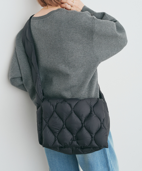 Spick & Span（スピックアンドスパン）の「《一部店舗+WEB限定》TAION / タイオン MILITARY MESSENGER DOWN BAG-M（ショルダーバッグ・レディース・ブラック・FREE）」の2枚目の写真