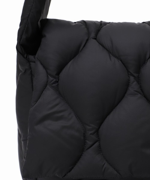 Spick & Span（スピックアンドスパン）の「《一部店舗+WEB限定》TAION / タイオン MILITARY MESSENGER DOWN BAG-M（ショルダーバッグ・レディース・ブラック・FREE）」の13枚目の写真