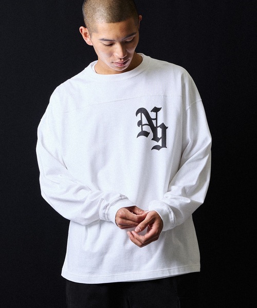 NUMBER (N)INE(ナンバーナイン)の「PREMIUM COTTON NUMBERING LOGO FOOTBALL L/S T-SHIRT / プレミアム コットン ナンバリング ロゴプリント フットボール ロンT(Tシャツ/カットソー・メンズ・ブラック/オリーブ/ホワイト・2/3/4)」の4枚目の写真