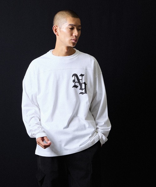 NUMBER (N)INE(ナンバーナイン)の「PREMIUM COTTON NUMBERING LOGO FOOTBALL L/S T-SHIRT / プレミアム コットン ナンバリング ロゴプリント フットボール ロンT(Tシャツ/カットソー・メンズ・ブラック/オリーブ/ホワイト・2/3/4)」の7枚目の写真