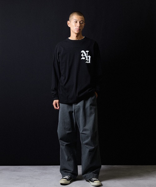 NUMBER (N)INE(ナンバーナイン)の「PREMIUM COTTON NUMBERING LOGO FOOTBALL L/S T-SHIRT / プレミアム コットン ナンバリング ロゴプリント フットボール ロンT(Tシャツ/カットソー・メンズ・ブラック/オリーブ/ホワイト・2/3/4)」の19枚目の写真