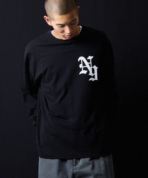 NUMBER (N)INE(ナンバーナイン)の「PREMIUM COTTON NUMBERING LOGO FOOTBALL L/S T-SHIRT / プレミアム コットン ナンバリング ロゴプリント フットボール ロンT(Tシャツ/カットソー・メンズ・ブラック/オリーブ/ホワイト・2/3/4)」の17枚目の写真