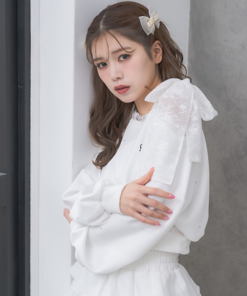 couture BY ROJITA(クチュールバイロジータ)の「【セットアップ対応】ワンショルリボンスウェットトップス(スウェット・レディース・ホワイト/ブラック/グレー・FREE)」の5枚目の写真