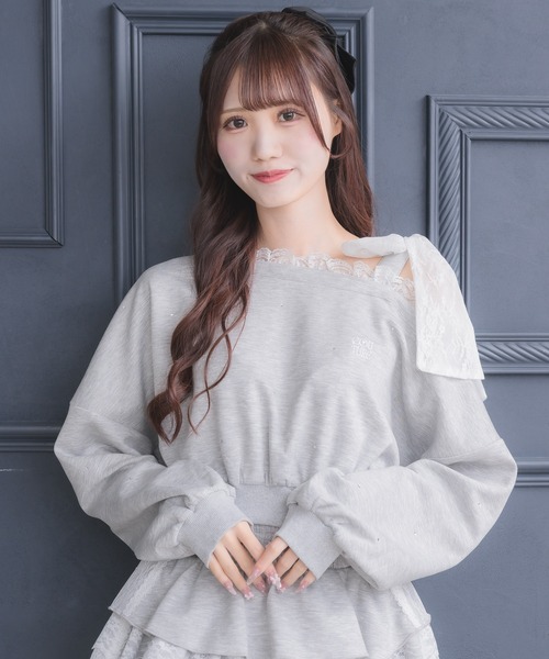 couture BY ROJITA(クチュールバイロジータ)の「【セットアップ対応】ワンショルリボンスウェットトップス(スウェット・レディース・ホワイト/ブラック/グレー・FREE)」の11枚目の写真