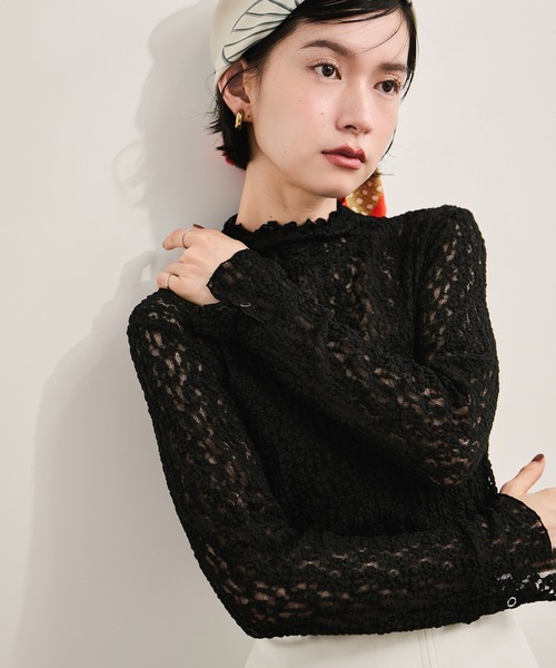 le cercle ADAM ET ROPE'(ルセルクルアダムエロペ)の「ハイネックレーストップス(Tシャツ/カットソー・レディース・ホワイト/ブラウン/ブラック・FREE)」の16枚目の写真