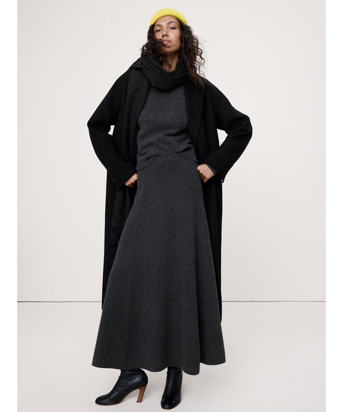 Banana Republic（バナナリパブリック）の「メリノ コットン ミディ ニットスカート（スカート・レディース・チャコールグレー/アイボリー・L/XS/M/S）」の5枚目の写真